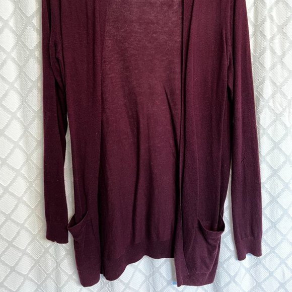 Purple, long Gap sweater cardigan, size Medium, great condition - Picture 5 of 6